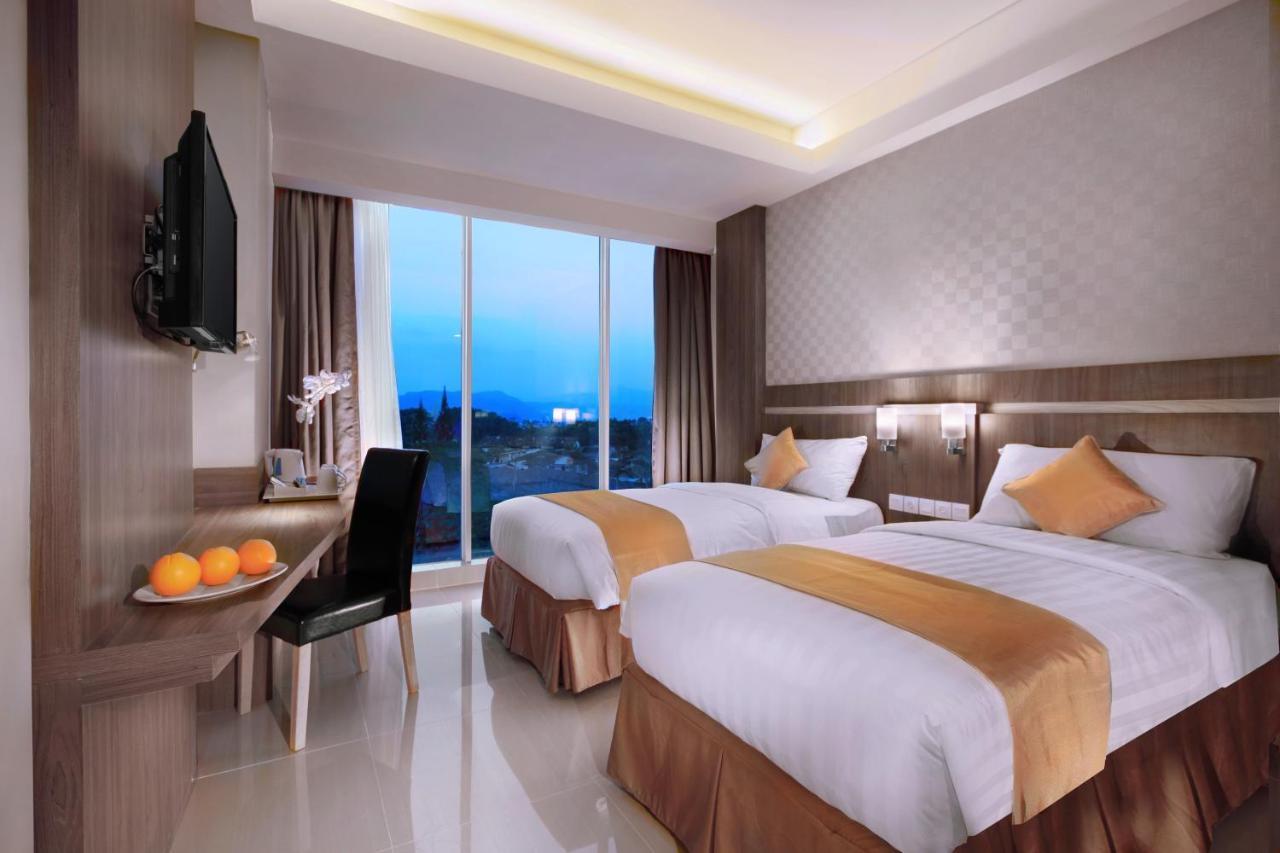 Aston Lampung City Hotel Bandar Lampung Exterior foto