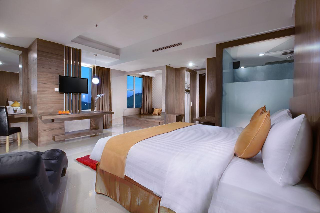 Aston Lampung City Hotel Bandar Lampung Exterior foto